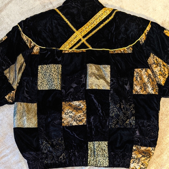 RARE 80s Marguerite Rubel Quilted Jacket with gold-tone lace ribbon trim - Picture 7 of 15